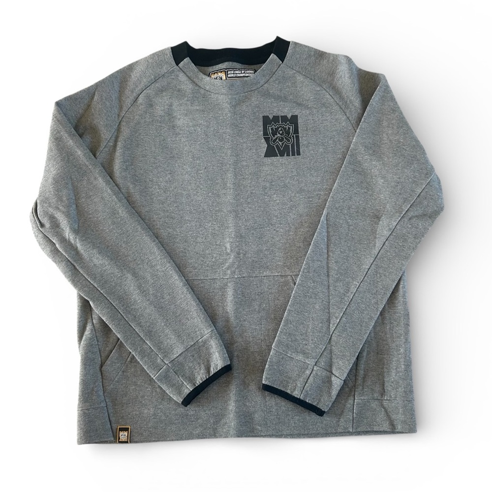 [Riot Games] 2018 League of Legends Worlds Crewneck
